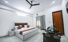 Fabhotel The Yashobhumi Near Yashobhoomi Convention Centre